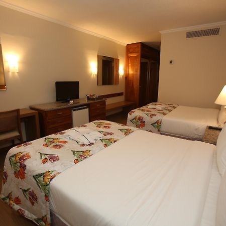 Mabu Thermas Grand Resort Foz do Iguacu Exterior photo A room at the hotel