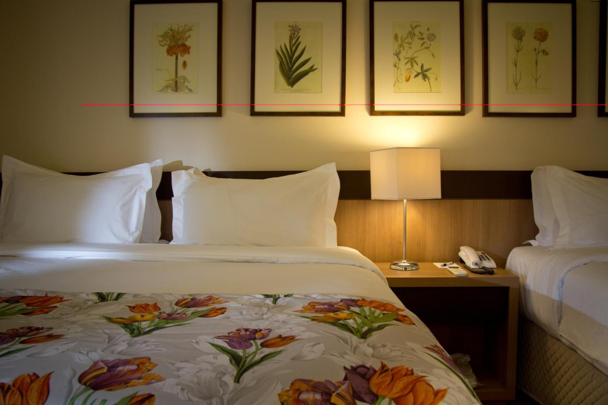 Mabu Thermas Grand Resort Foz do Iguacu Exterior photo A room at the hotel
