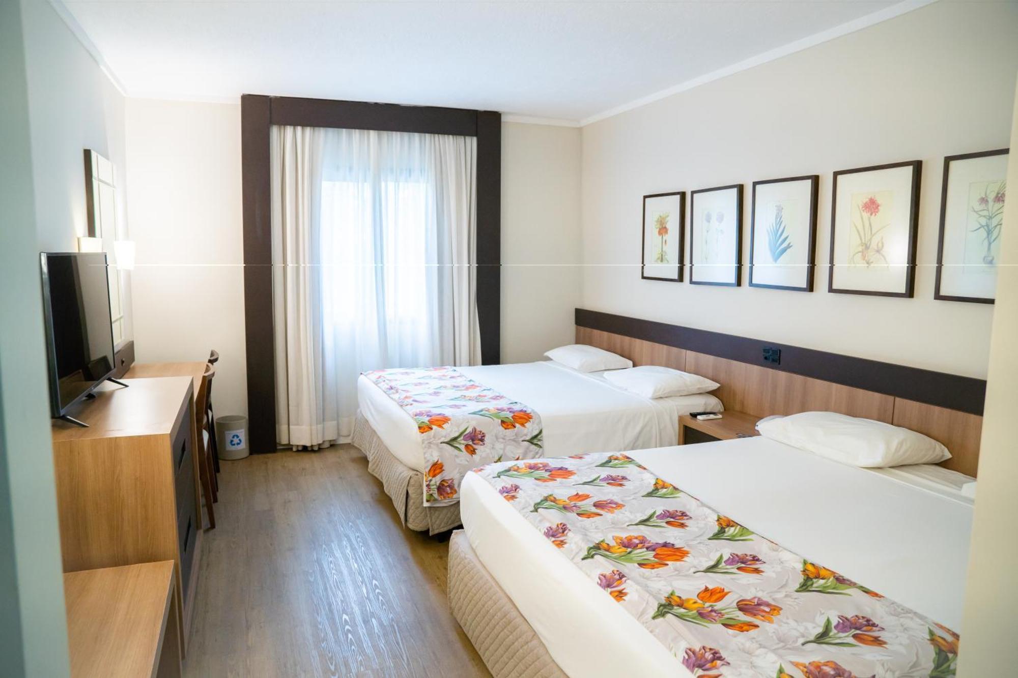 Mabu Thermas Grand Resort Foz do Iguacu Exterior photo A room at the hotel