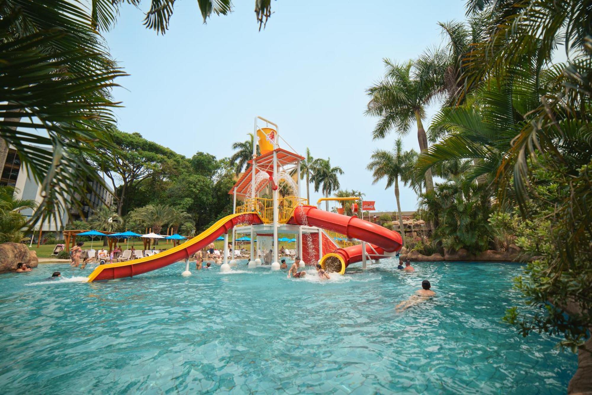 Mabu Thermas Grand Resort Foz do Iguacu Exterior photo Splash Island